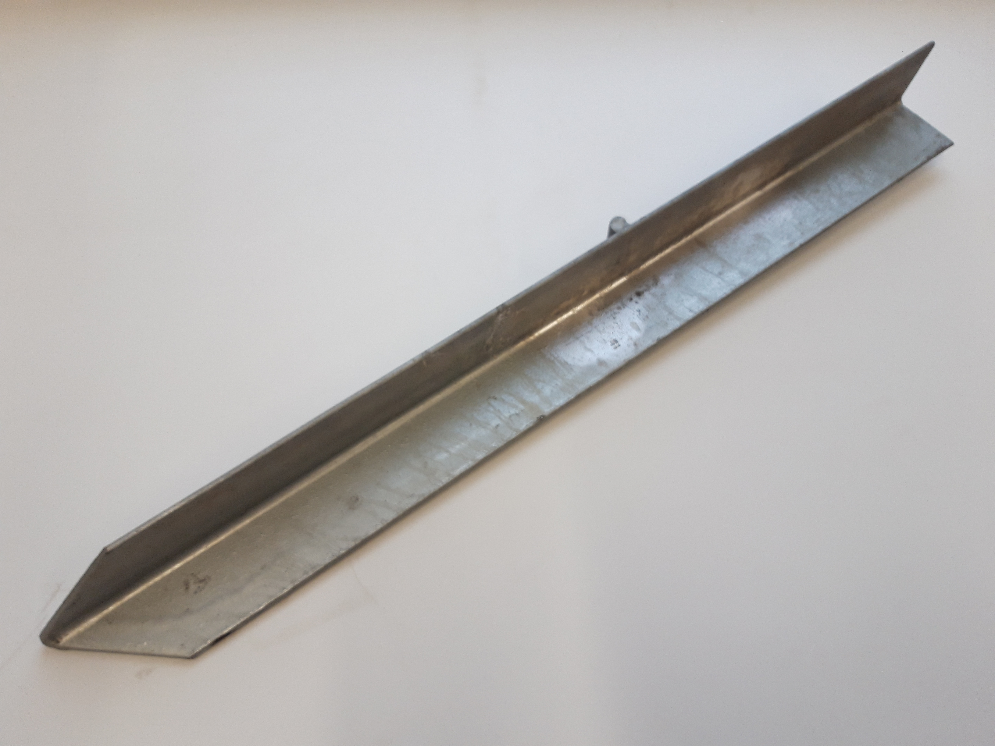 Fencing support grand nail strong