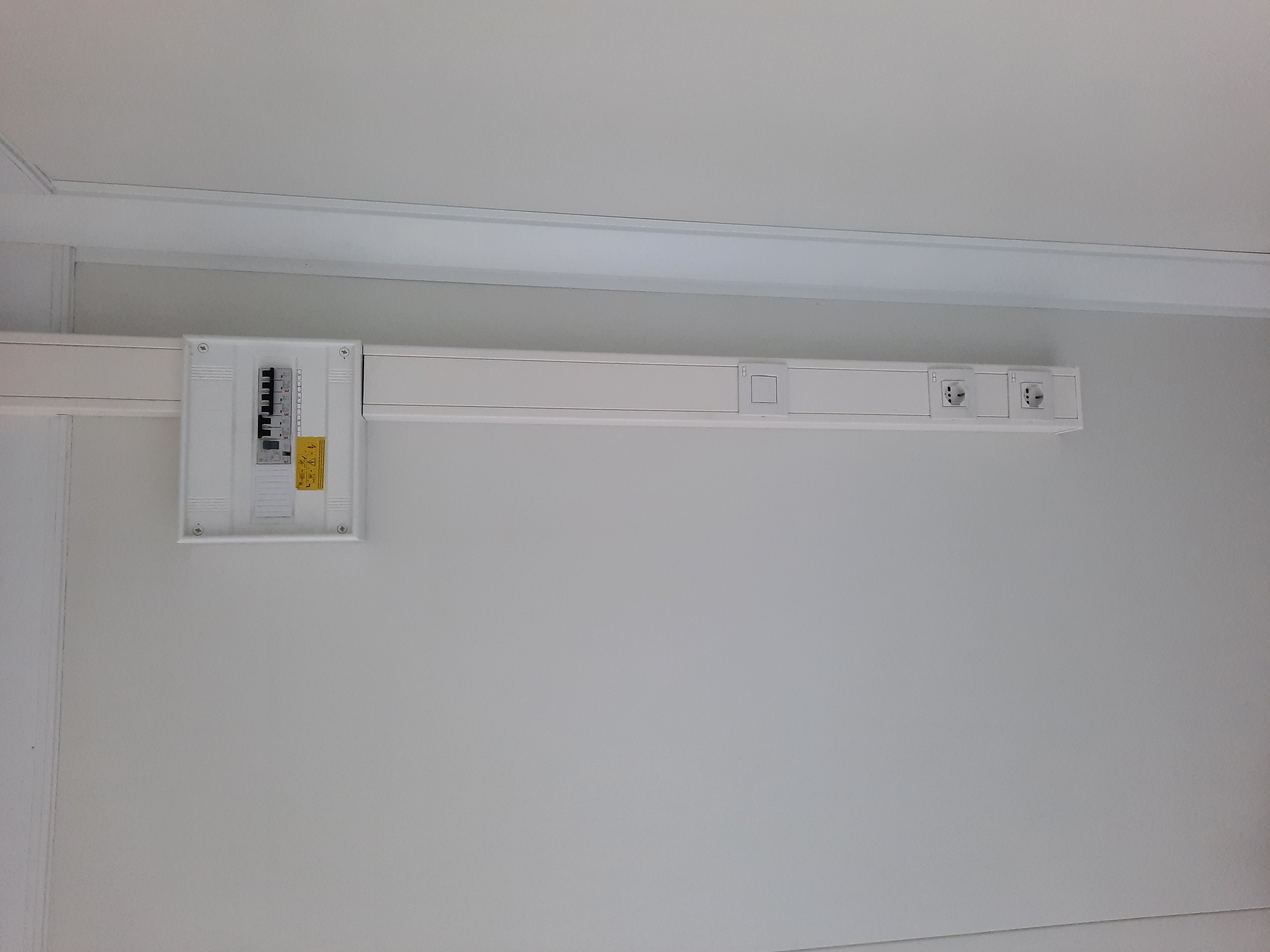Containex BASIC soojak 2.4 x 6m, helehall RAL 7035