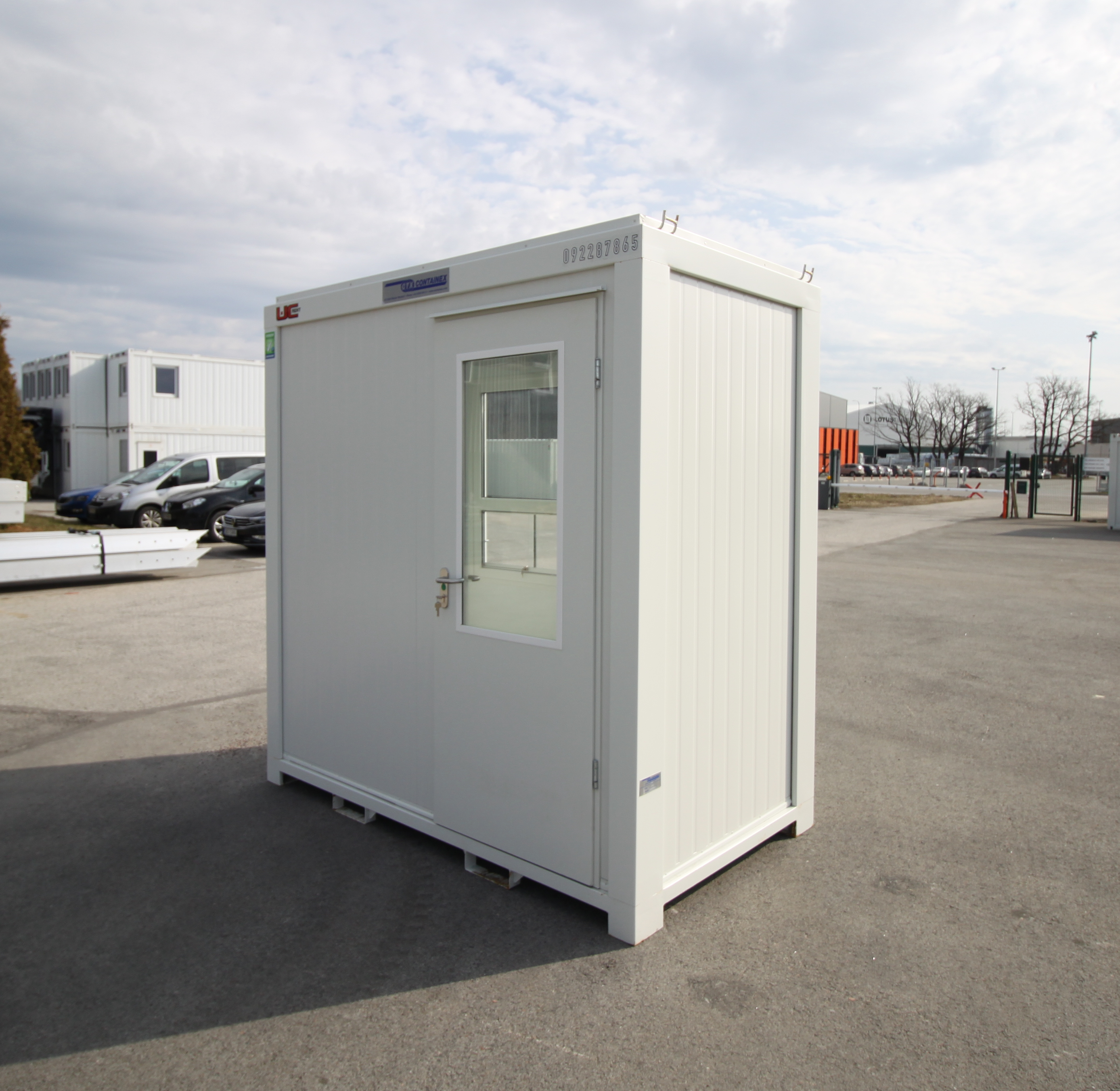 Containex müügikiosk 2,4x1,4m, helehall RAL 9002